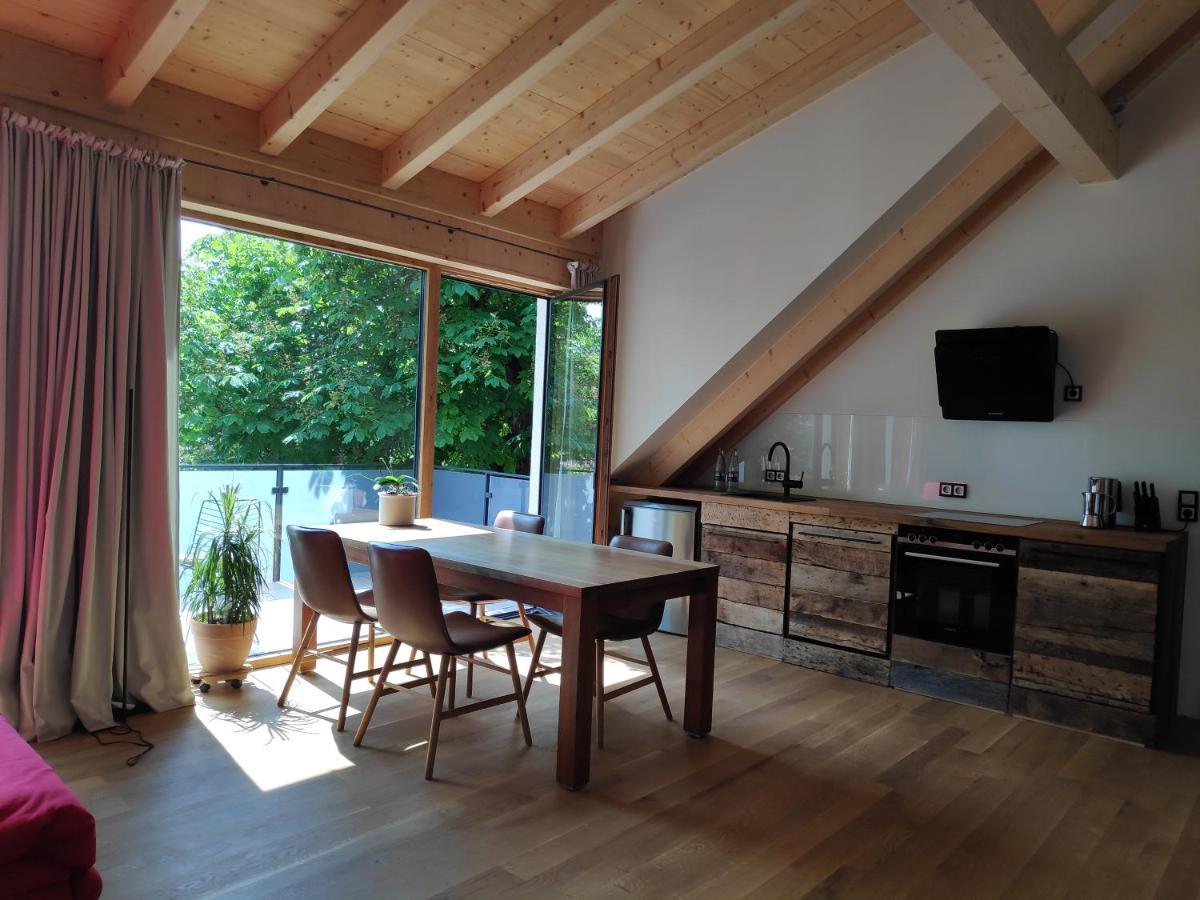 Ferienwohnungen Und Zimmer In Reutlingen-Goenningen المظهر الخارجي الصورة