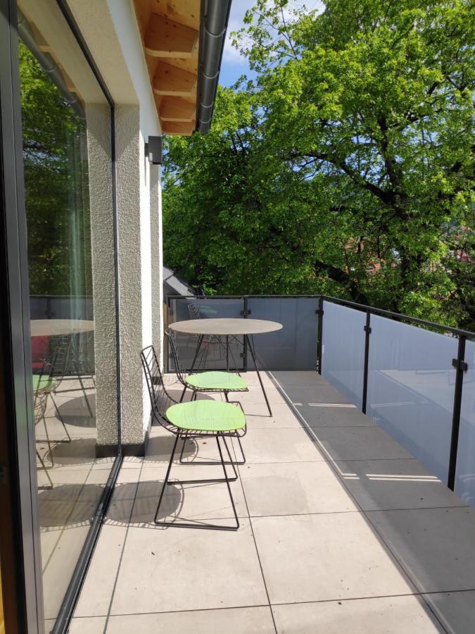 Ferienwohnungen Und Zimmer In Reutlingen-Goenningen المظهر الخارجي الصورة