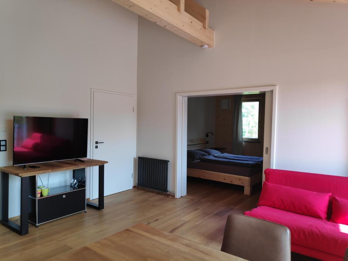 Ferienwohnungen Und Zimmer In Reutlingen-Goenningen المظهر الخارجي الصورة