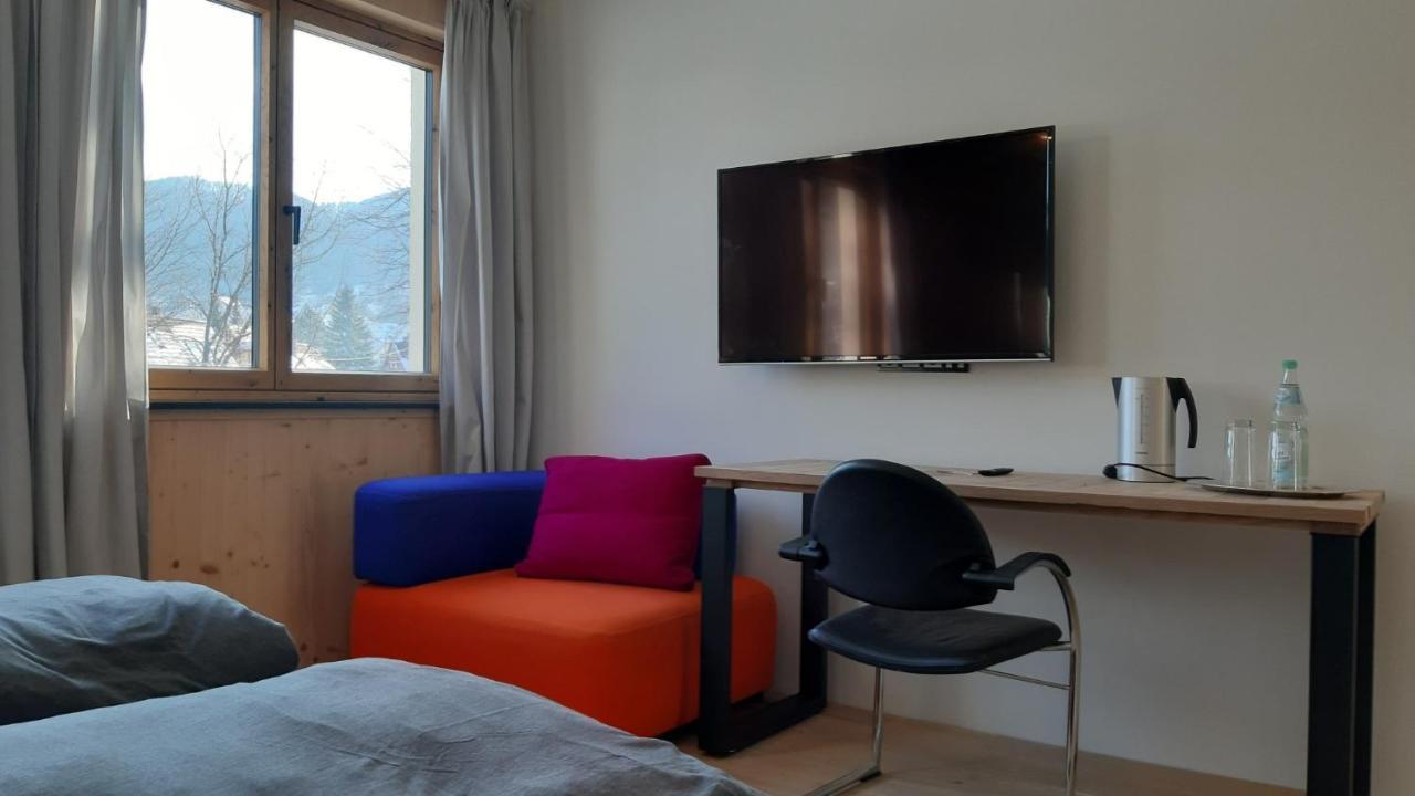 Ferienwohnungen Und Zimmer In Reutlingen-Goenningen المظهر الخارجي الصورة
