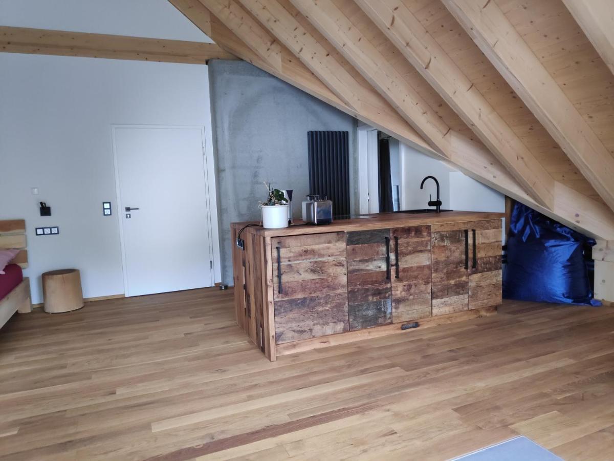 Ferienwohnungen Und Zimmer In Reutlingen-Goenningen المظهر الخارجي الصورة