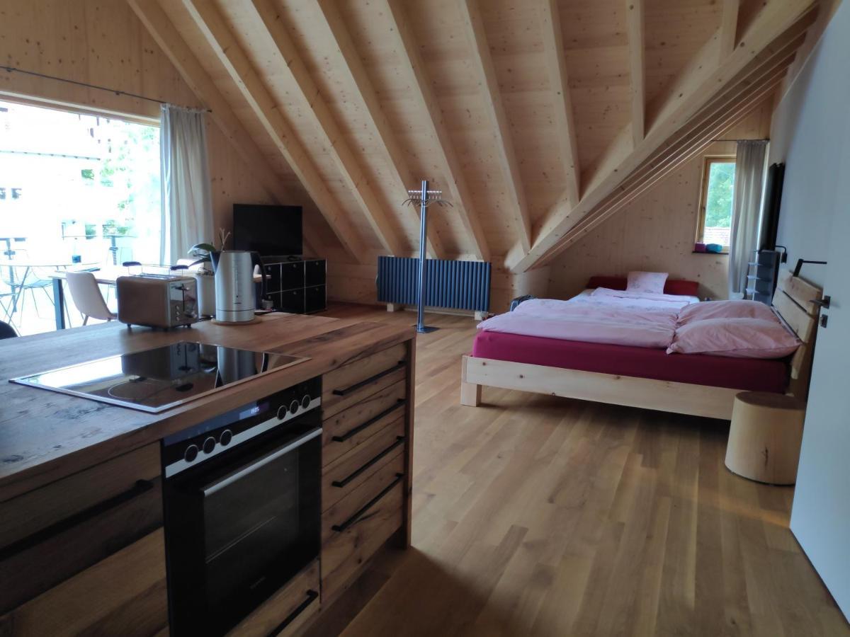 Ferienwohnungen Und Zimmer In Reutlingen-Goenningen المظهر الخارجي الصورة